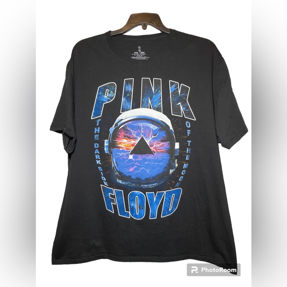 Womens size 2xl Pink Floyd tee shirt the dark side of the moon